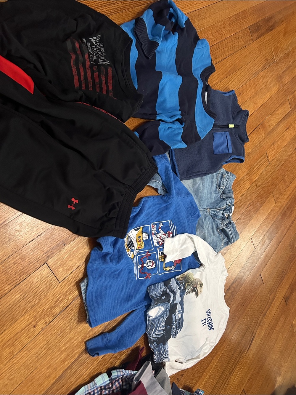 Under Armour Black Athletic Shorts for Kids - Comfortable Performance